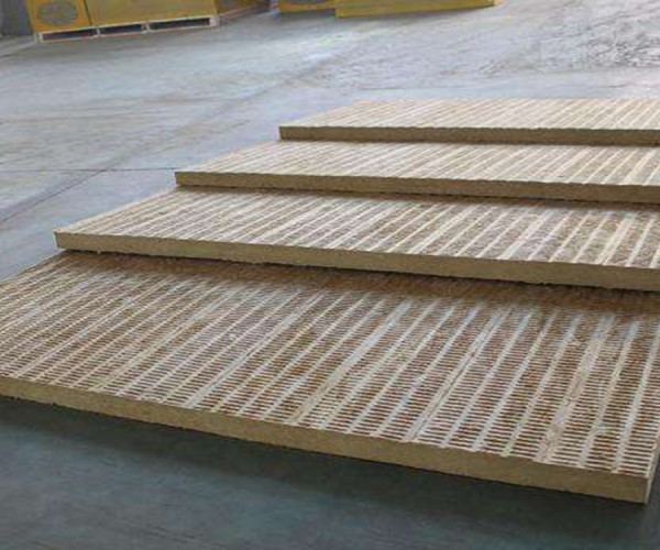 巖棉板制造商對運輸有嚴格的要求